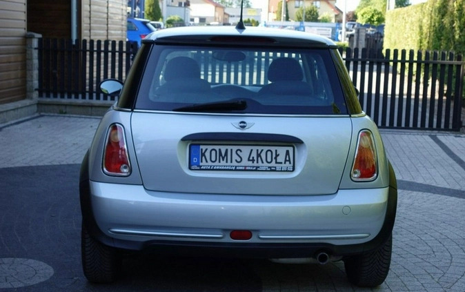 MINI ONE cena 12900 przebieg: 137000, rok produkcji 2006 z Janowiec Wielkopolski małe 106